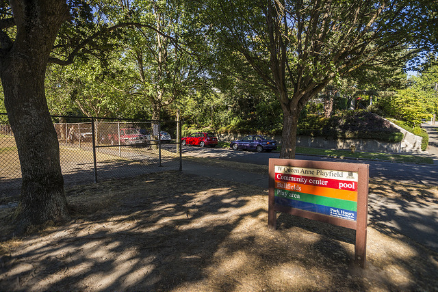 West Queen Anne Playfield sign