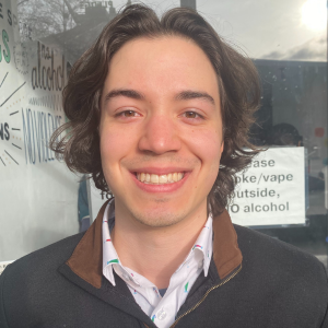 Avery Hultgren headshot