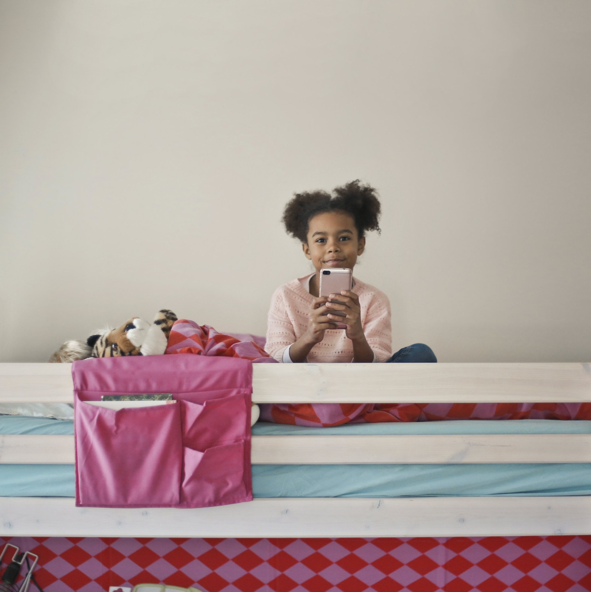 Child using a smart phone